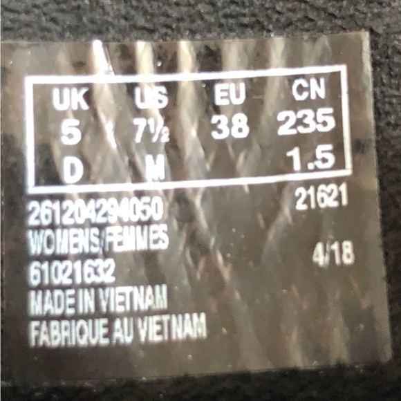 Clarks black heeled boots - Picture 5 of 5